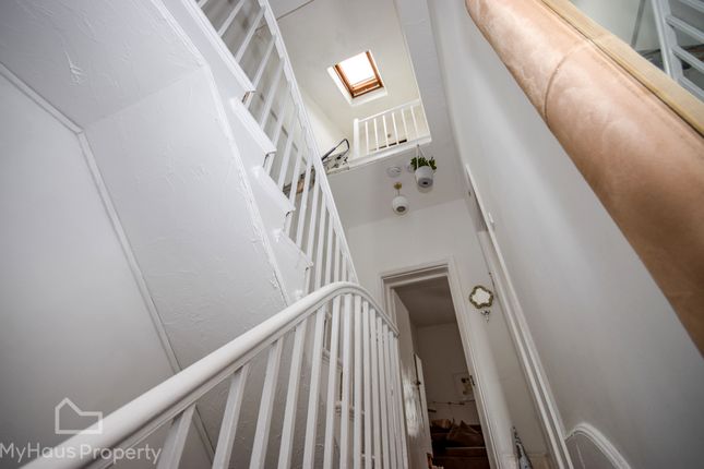 Flat for sale in Clifton Place, Brighton, East Sussex