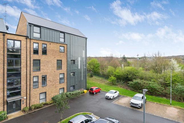 Flat for sale in Havelock Drive, Greenhithe