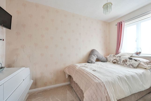 Bowers Close, Burpham photo 4