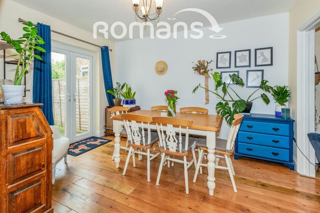 11, Oak Lane, Windsor photo 3