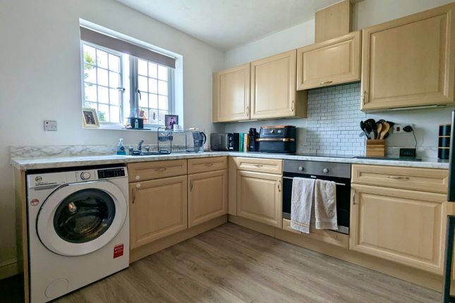 9, Aspen Court, Woodbridge photo 2
