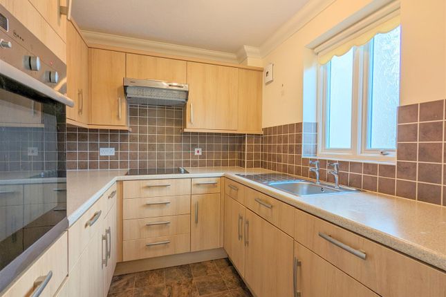 Flat for sale in Howsell Road, Malvern