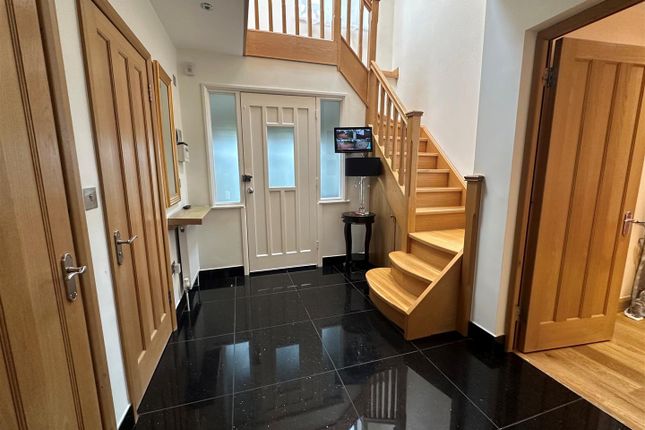 Detached house to rent in Brookdene Avenue, Watford