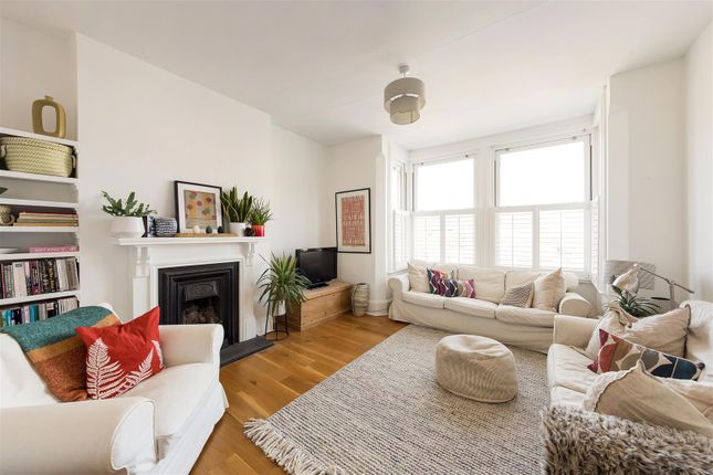 Flat B, 56, Upper Walthamstow Road, Walthamstow photo 2