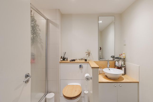 Flat 25, 29, Hereford Road, London photo 4
