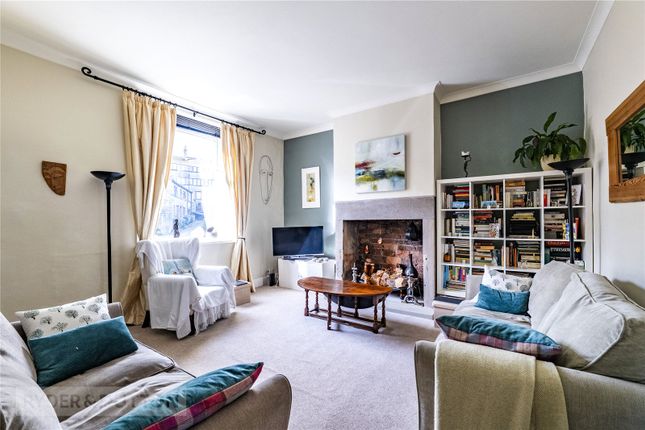 10, Thirstin Road, Holmfirth photo 3