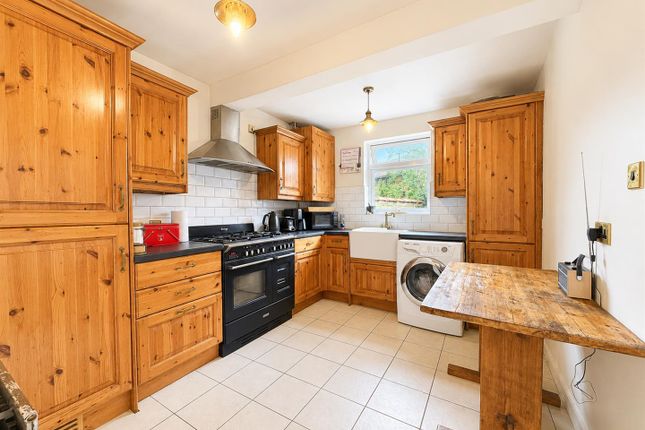 21, Upton Road, Hounslow photo 3