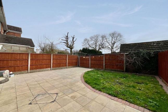 13 Cranberry Avenue, Stoke-On-Trent photo 4