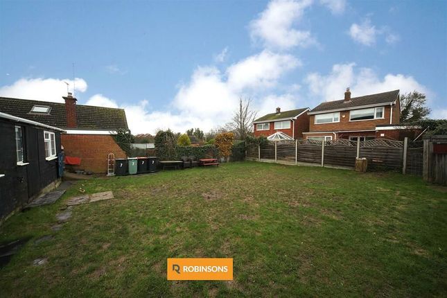 Detached house for sale in Lockhart Close, Dunstable