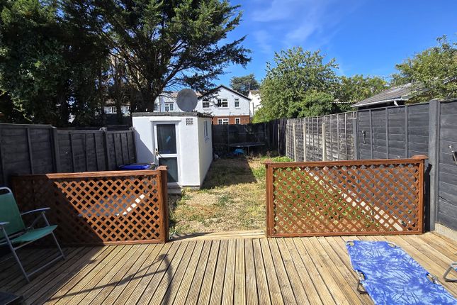 10, Orchard Close, Uxbridge photo 4