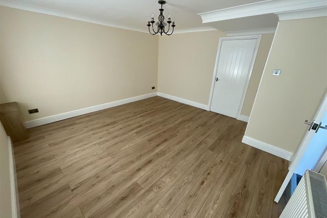 91, Pwll Road, Llanelli photo 4