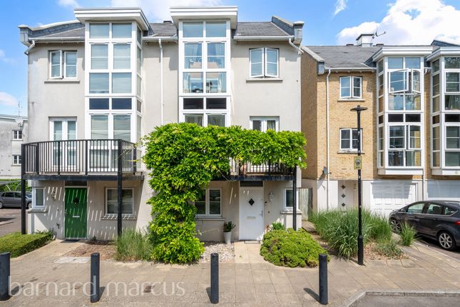 Property for sale in KT19 9 - Zoopla