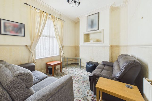 15 Perry Street, Hull photo 2