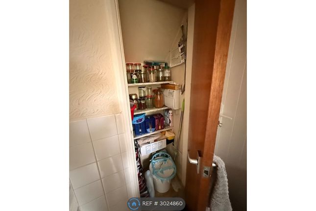 Hollowood Avenue, Littleover, Derby photo 3