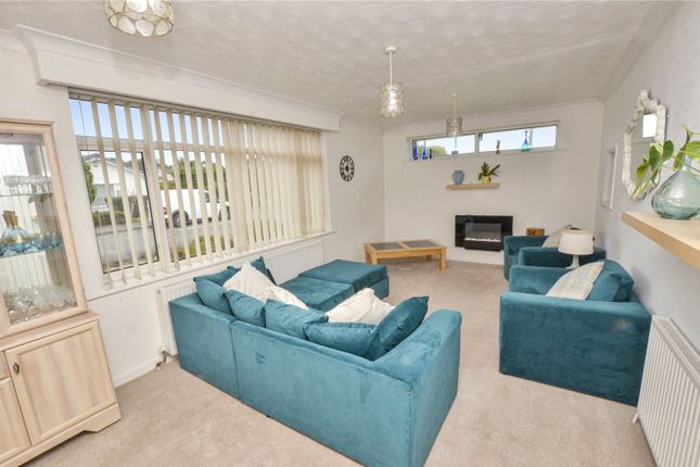 22, Pennington Close, Ferndown photo 2