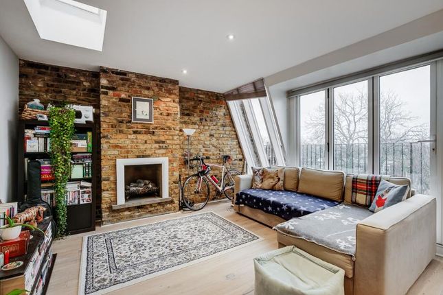 Thumbnail Flat to rent in Greencroft Gardens, South Hampstead