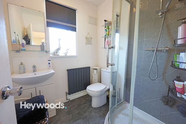 246 Trent Valley Road, Stoke-On-Trent photo 4
