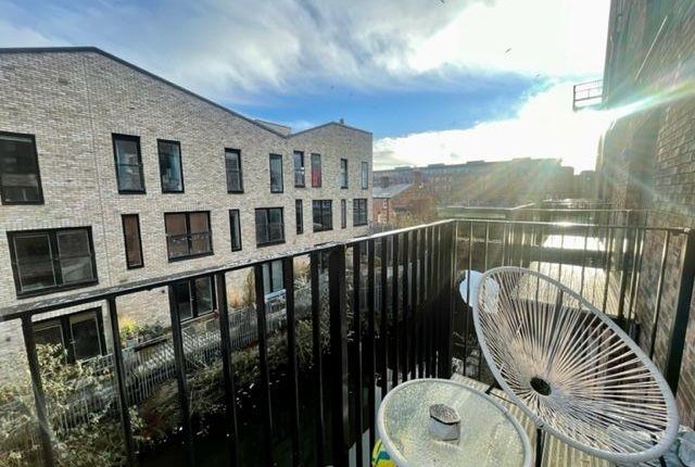 Flat 04, 27, Lockgate Mews, Manchester photo 2