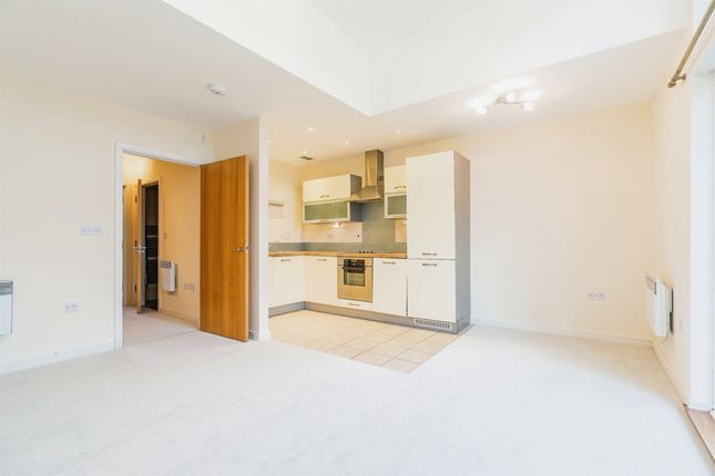 Thumbnail Flat for sale in Lambe Close, Snodland