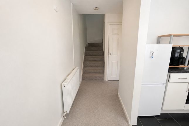 14, Drummond Road, Guildford photo 3