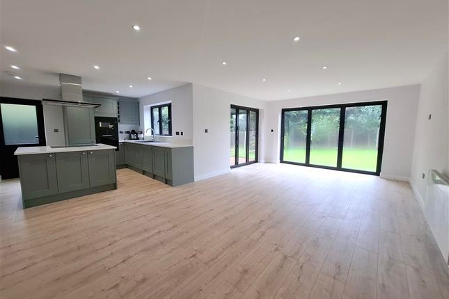 Thumbnail Property to rent in Bedmond Road, Abbots Langley