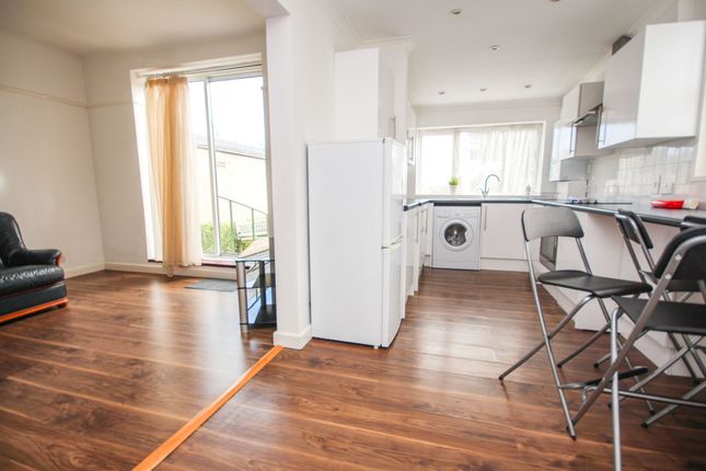 397 Wallisdown Road, Poole photo 4