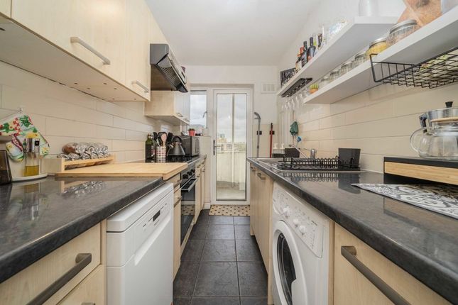 Flat for sale in Fairfield Street, London