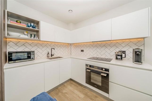 Flat 1004, Quill House, 1, Plowden Road, London photo 3