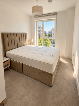 Citrine House, Lismore Boulevard, London photo 4