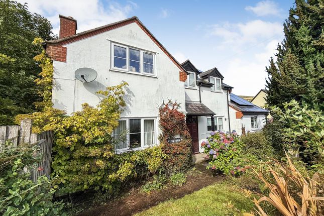 Accommodation Comprises;