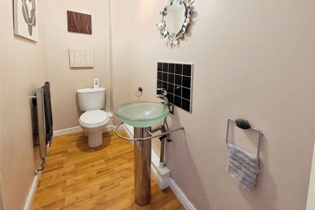 9, Manderston Close, West Midlands photo 4