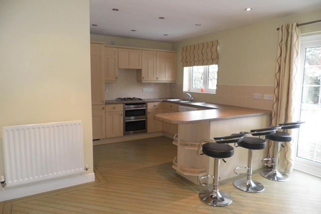 44, West Midlands photo 3