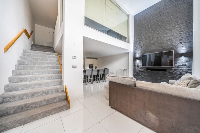 2-bed flat on Flat 34, Cobalt Quarter,, Maritime Walk, Hampshire, £430,000