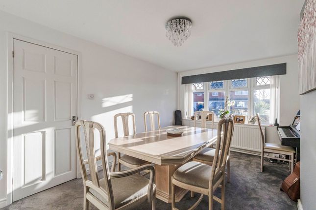 5 Woolston Drive, Crewe photo 4