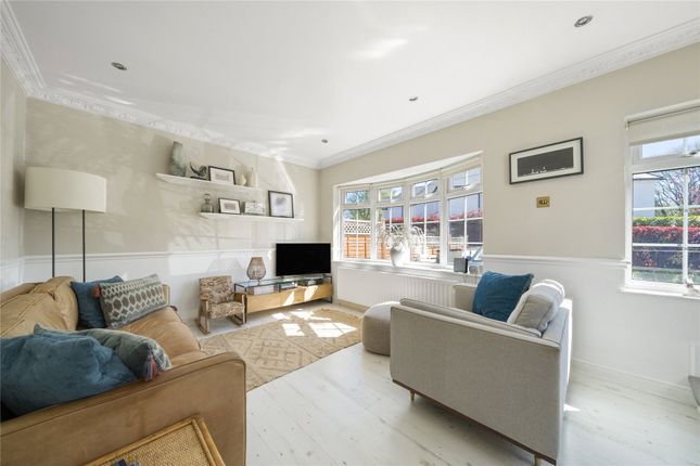 3, Richards Road, Cobham photo 2