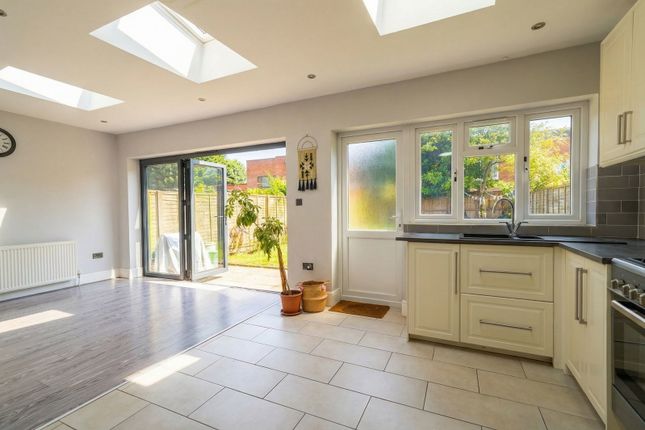 16, Ferndale Road, Birmingham photo 4