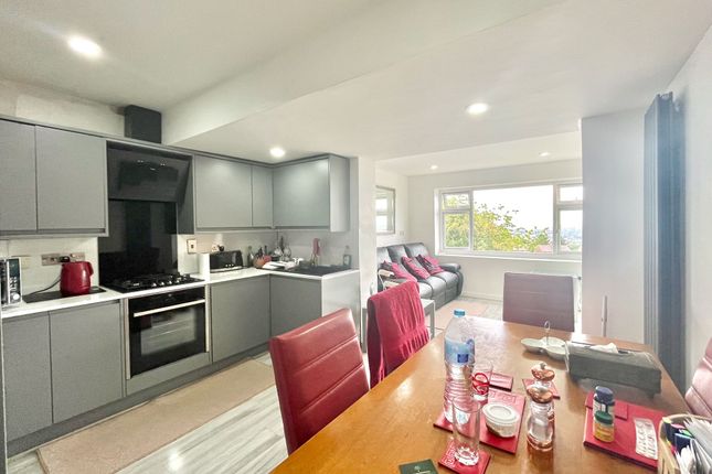 75 Ascot Drive, Bradford photo 5