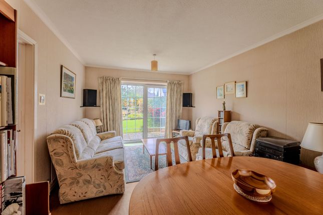 35 Willow Way, Kidlington photo 4