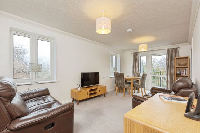 28 Burlington Lodge,, Birchwood Park Avenue, Kent photo 3