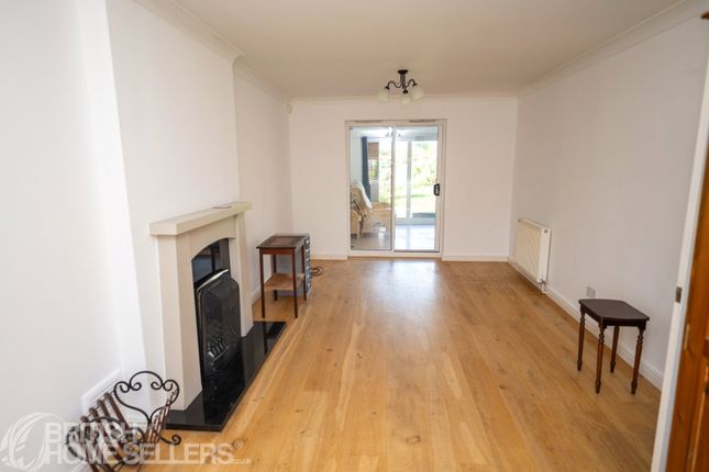 Hawthorne Drive, Coalville photo 4