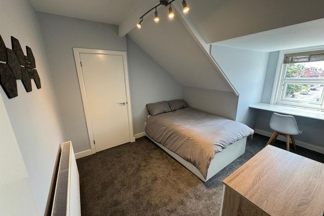 10, Royal Park Road, Leeds photo 2