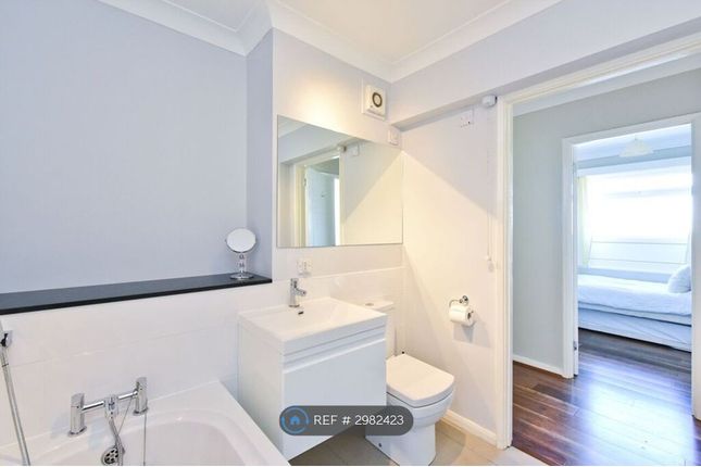 Flat, Kings House The Esplanade, Frinton-On-Sea photo 4