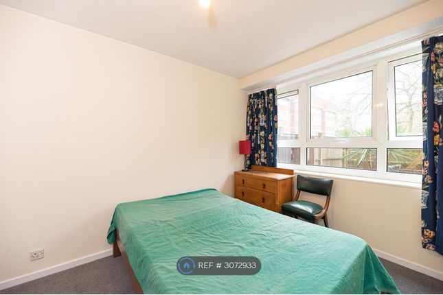 Bullen Street Battersea, London photo 3