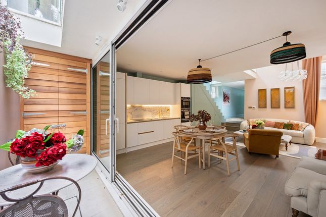 Terraced house for sale in Allen Street, London