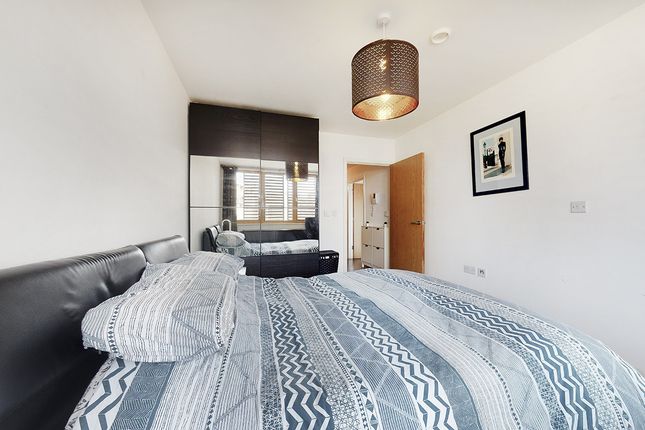 Flat for sale in The Spectrum Building, East Road, London