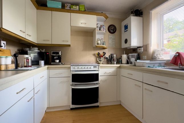 34, Orchard Close, Alresford photo 4