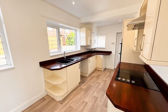 33, Lombardy Grove, Stoke-on-Trent photo 2
