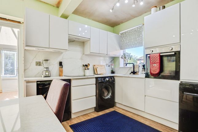 8, Kendal Rise, Wakefield photo 2