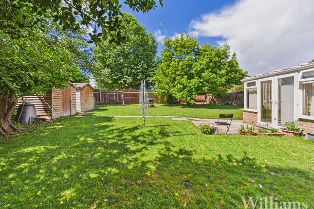 137 Bedgrove, Aylesbury photo 4