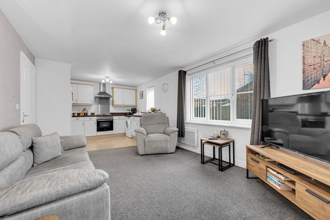 33 St. Michaels View, Widnes photo 3